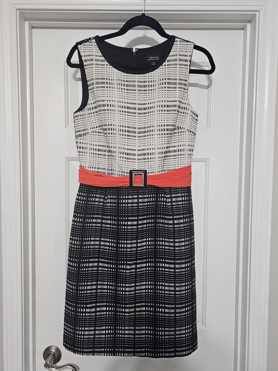 Tahari Dresses & Skirts - Tahari Black & White Grid Knee Length Dress with Coral Belt Accent
